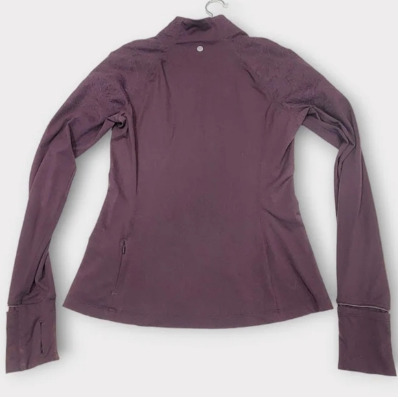 Size 6 - Lululemon Toasty Tech 1/2 Zip - Picture 3 of 3